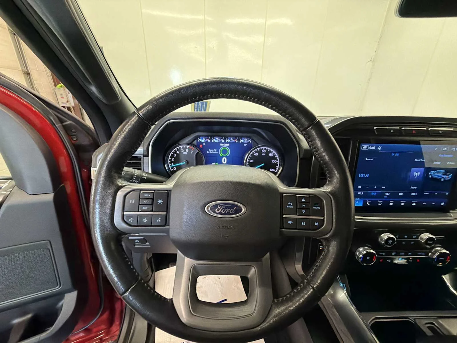 Used 2022 Rapid Red Metallic Tinted Clearcoat Ford XLT image 11