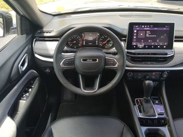 Certified Used 2023 White Jeep Latitude Lux image 18