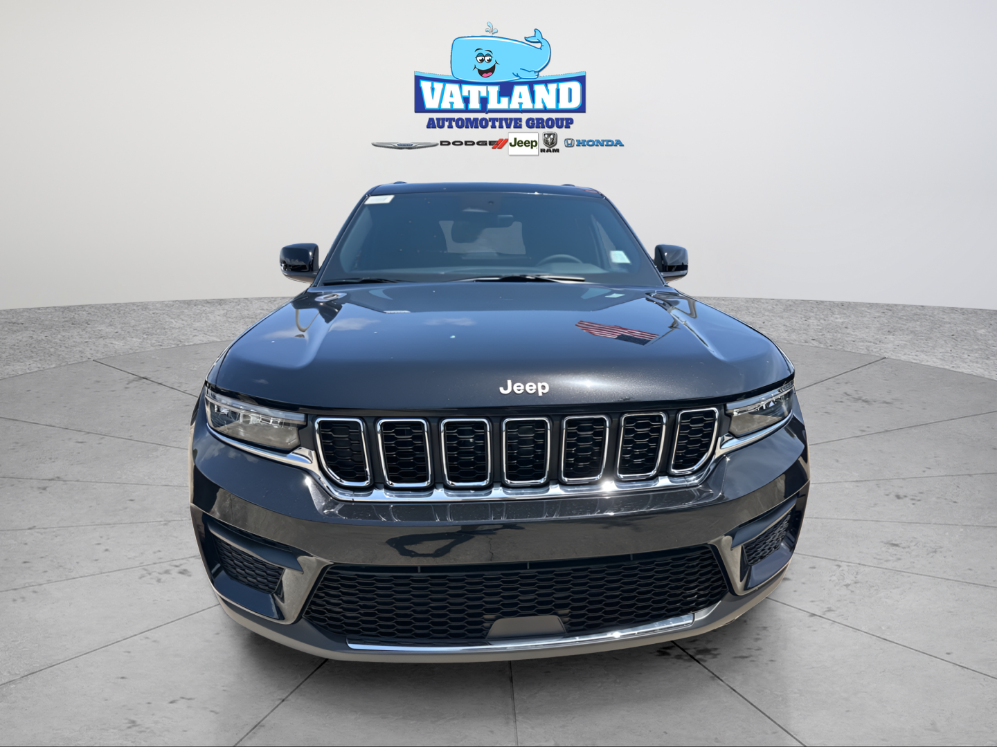 New 2026 Diamond Black Crystal Pearl-Coat Exterior Paint Jeep Laredo X image 8
