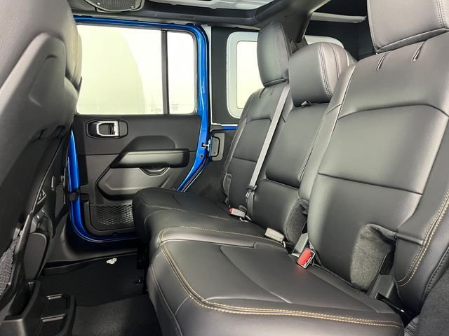 New 2026 Hydro Blue Pearl-Coat Exterior Paint Jeep Sahara image 7