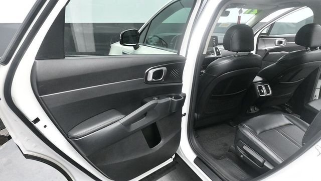 Used 2021 White Kia EX image 25