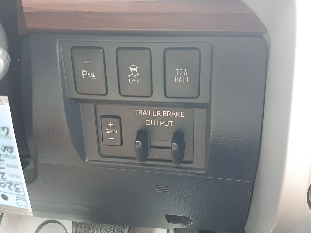 Used 2018 Red Toyota Limited image 20