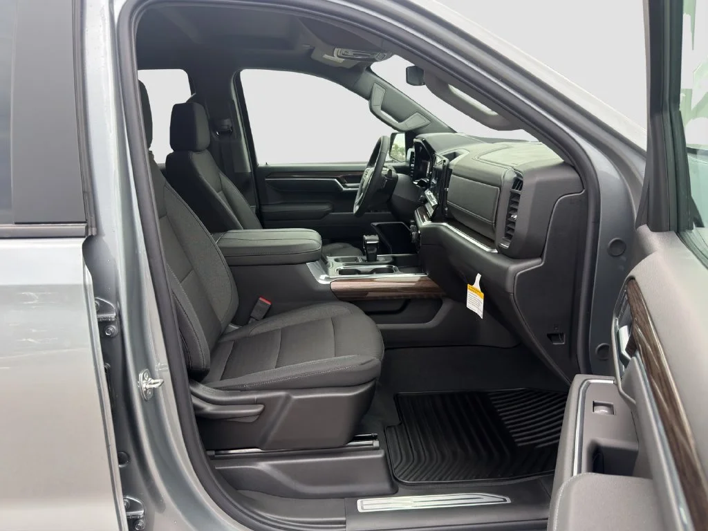 New 2026 Sterling Gray Metallic Chevrolet LT image 18