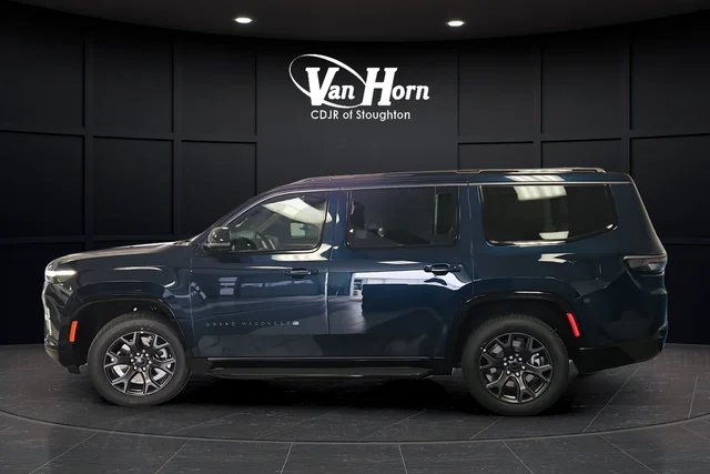 New 2026 Fathom Blue Pearl-Coat Exterior Paint Jeep Limited Altitude image 4