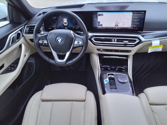 Used 2024 Mineral White Metallic BMW xDrive40 image 3