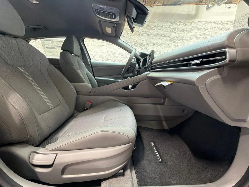 New 2026 Amazon Gray Hyundai SE image 11