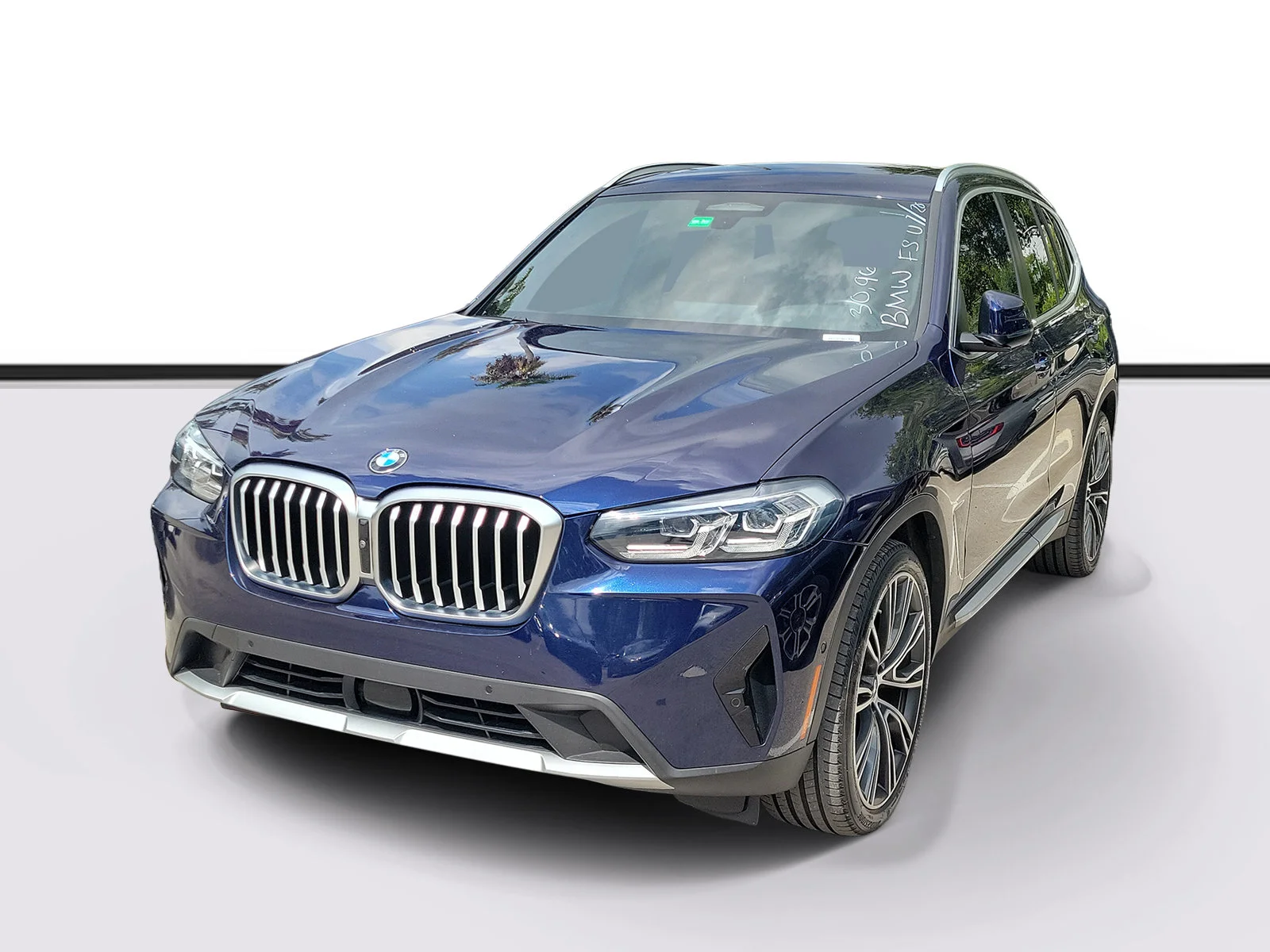 Used 2023 Tanzanite Blue II Metallic BMW sDrive30i image 3