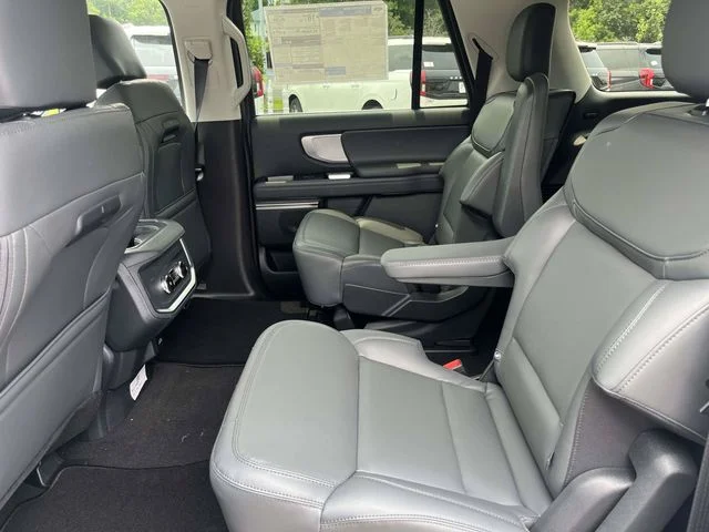 New 2026 Space Silver Metallic Ford Active image 9