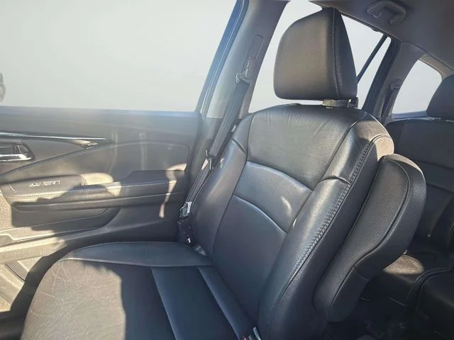 Used 2020 Gray Honda Touring image 34