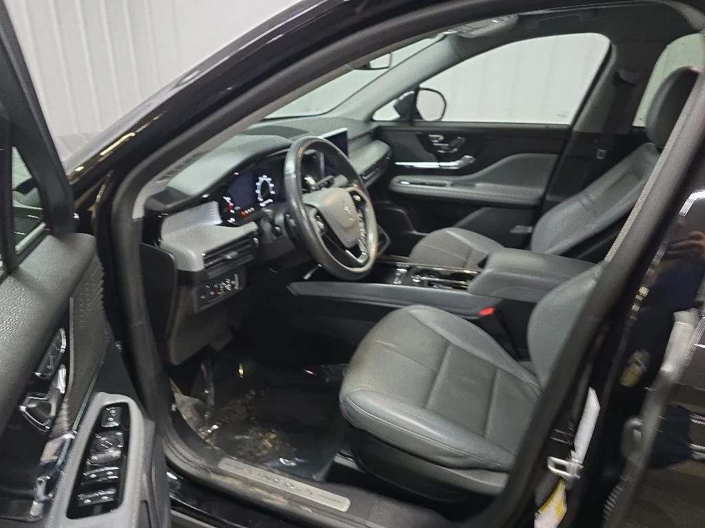 Used 2021 Black Lincoln Standard image 32
