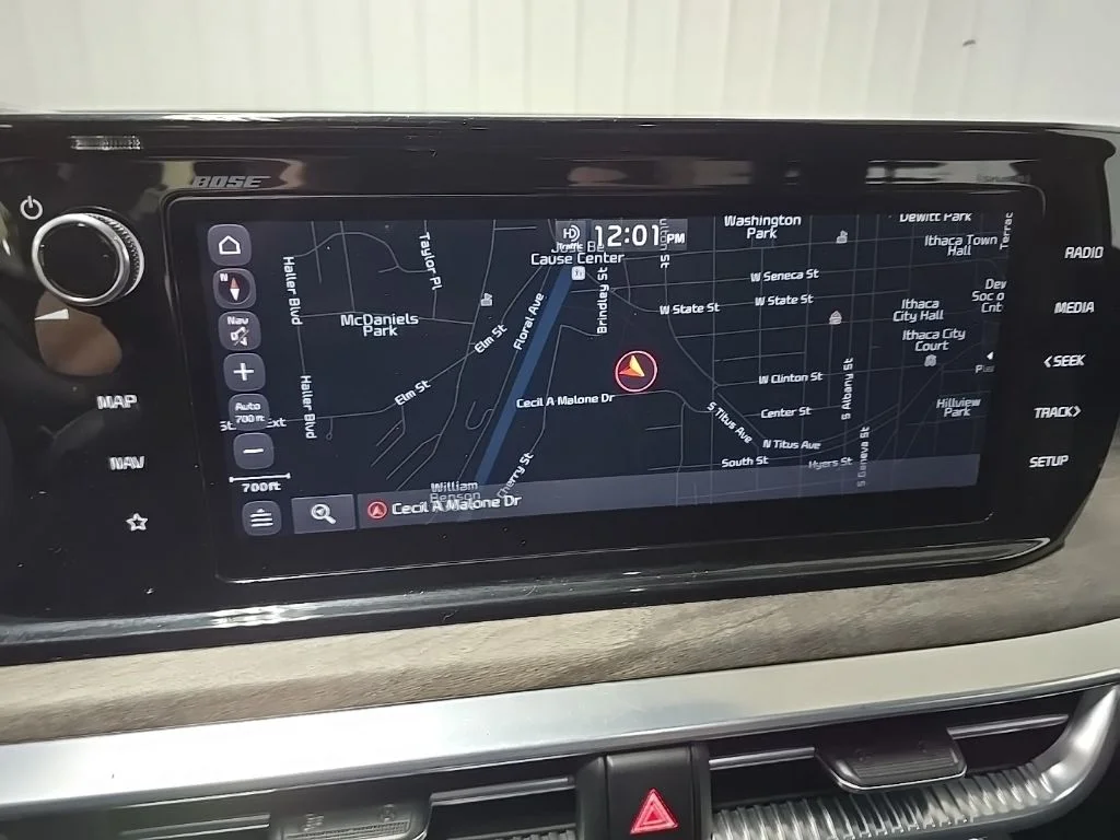 Used 2021 Black Kia EX image 26