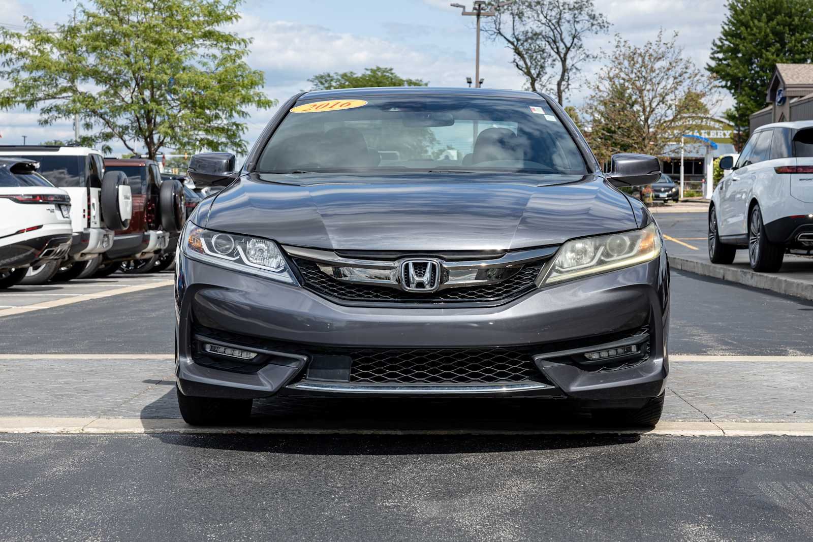 Used 2016 Modern Steel Metallic Honda EX image 2