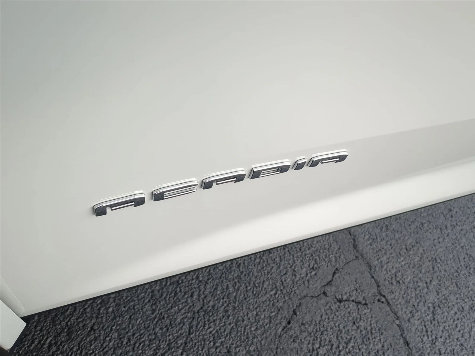New 2026 Glacier White Tricoat GMC Elevation image 56