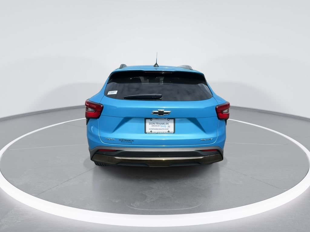 Used 2025 Blue Chevrolet ACTIV image 7