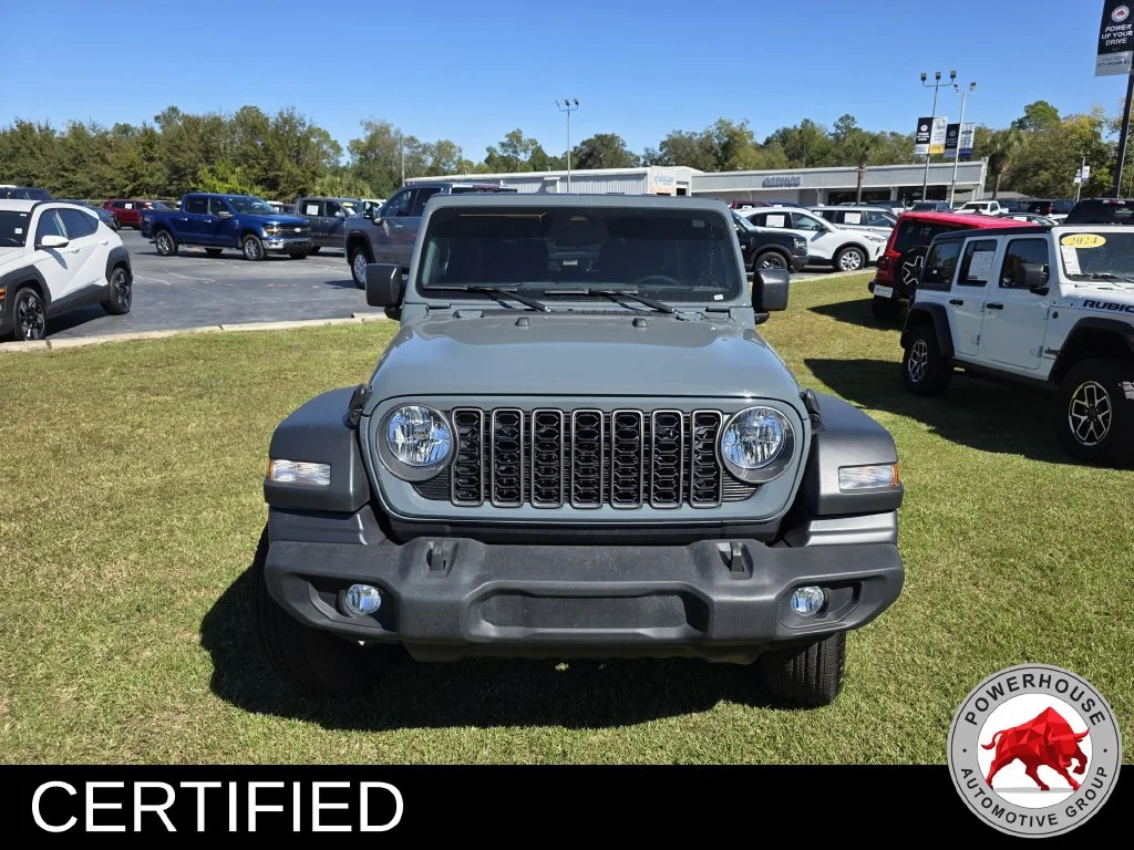 Used 2025 Gray Jeep Sport S image 10