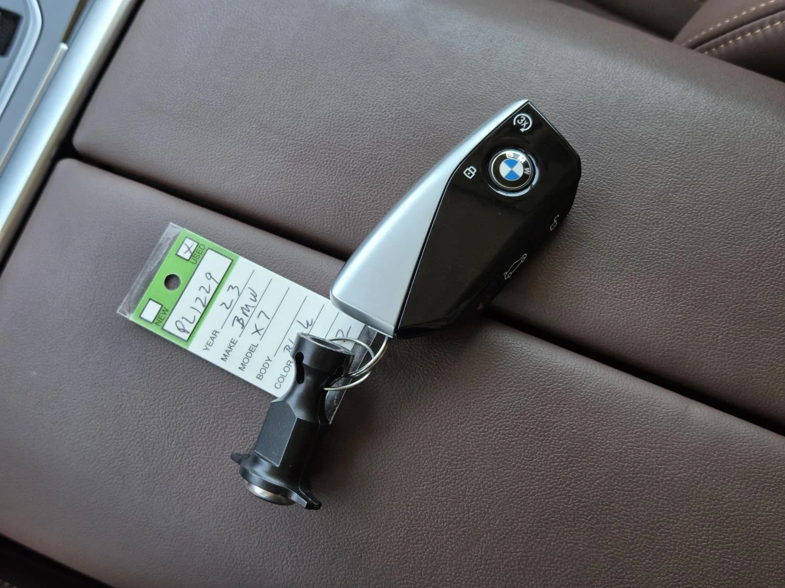 Used 2023 Black Sapphire Metallic BMW xDrive40i image 44