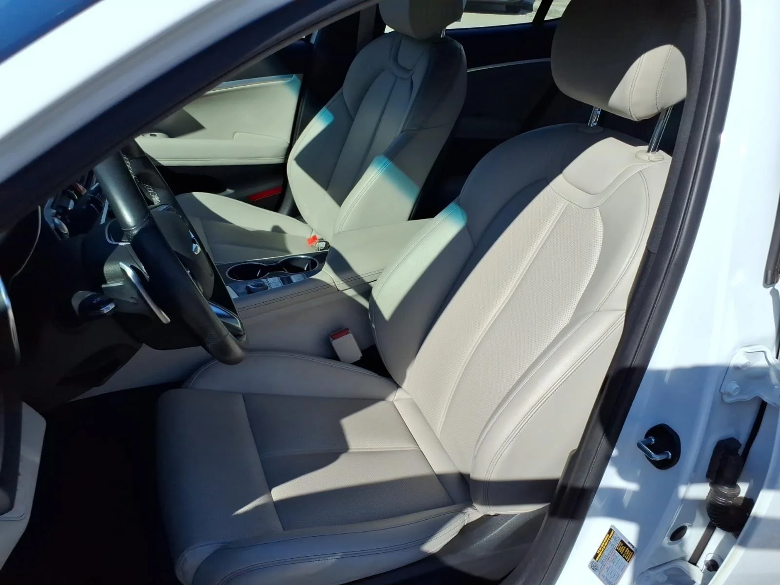 Used 2023 Alta White Genesis 2.0T image 11