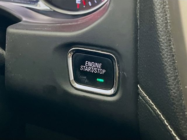 2017 GMC Acadia Denali - Photo 16