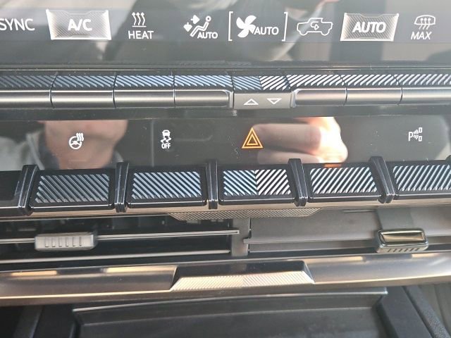 2025 GMC HUMMER EV 2X - Photo 35