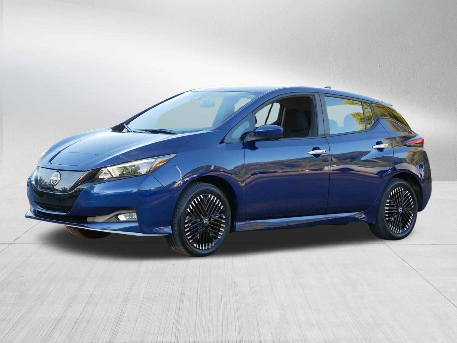 Used 2025 Deep Blue Pearl Nissan SV PLUS image 3