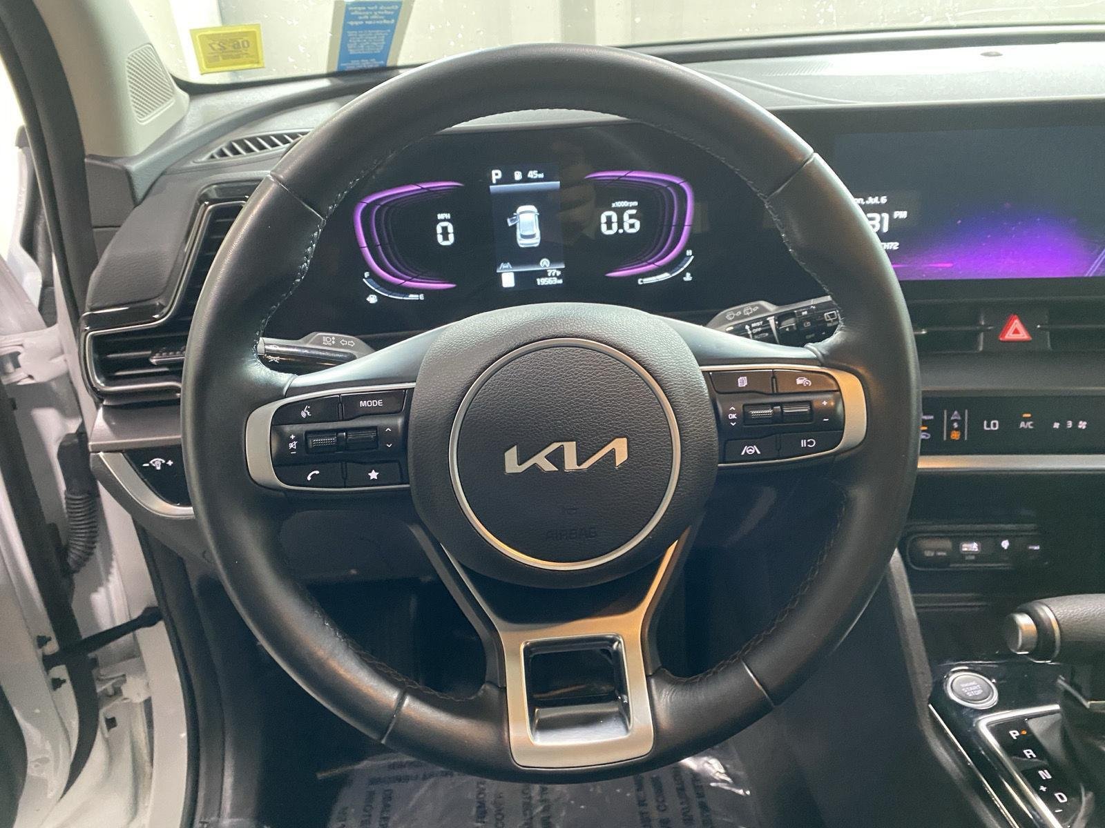 Used 2024 Glacial White Pearl Kia EX image 21