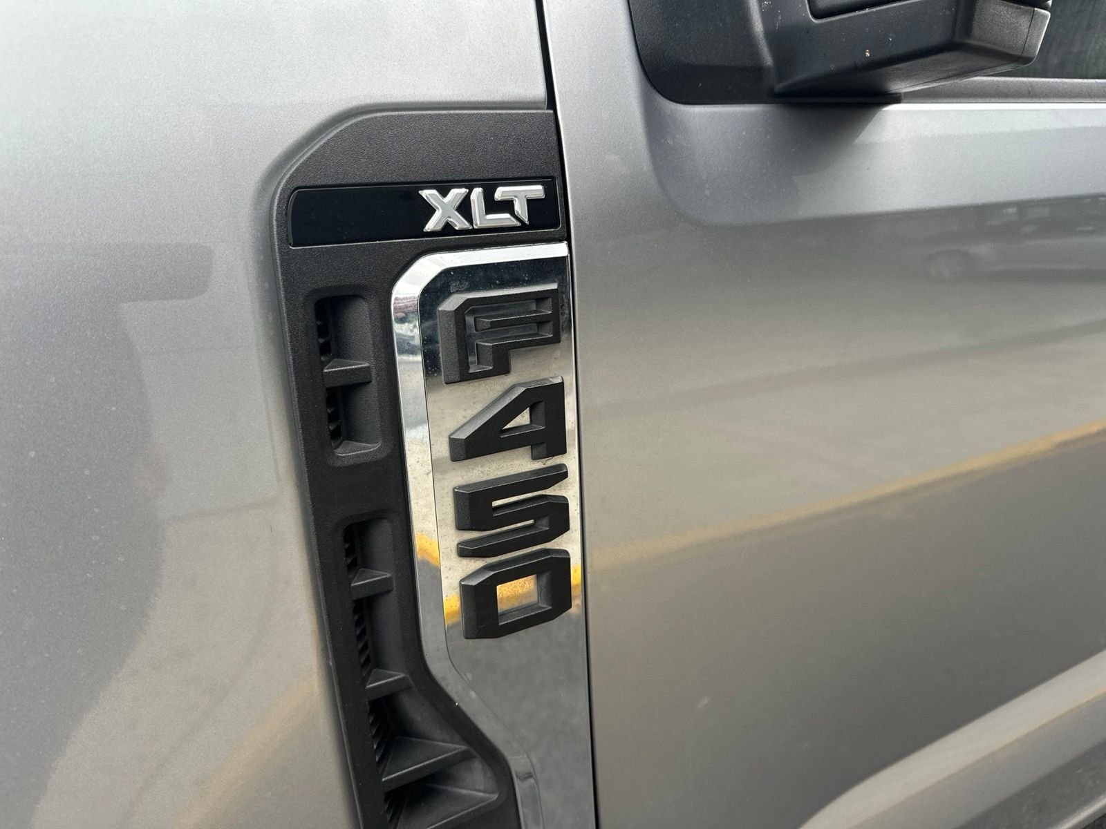 Used 2024 Silver Metallic Ford XLT image 11
