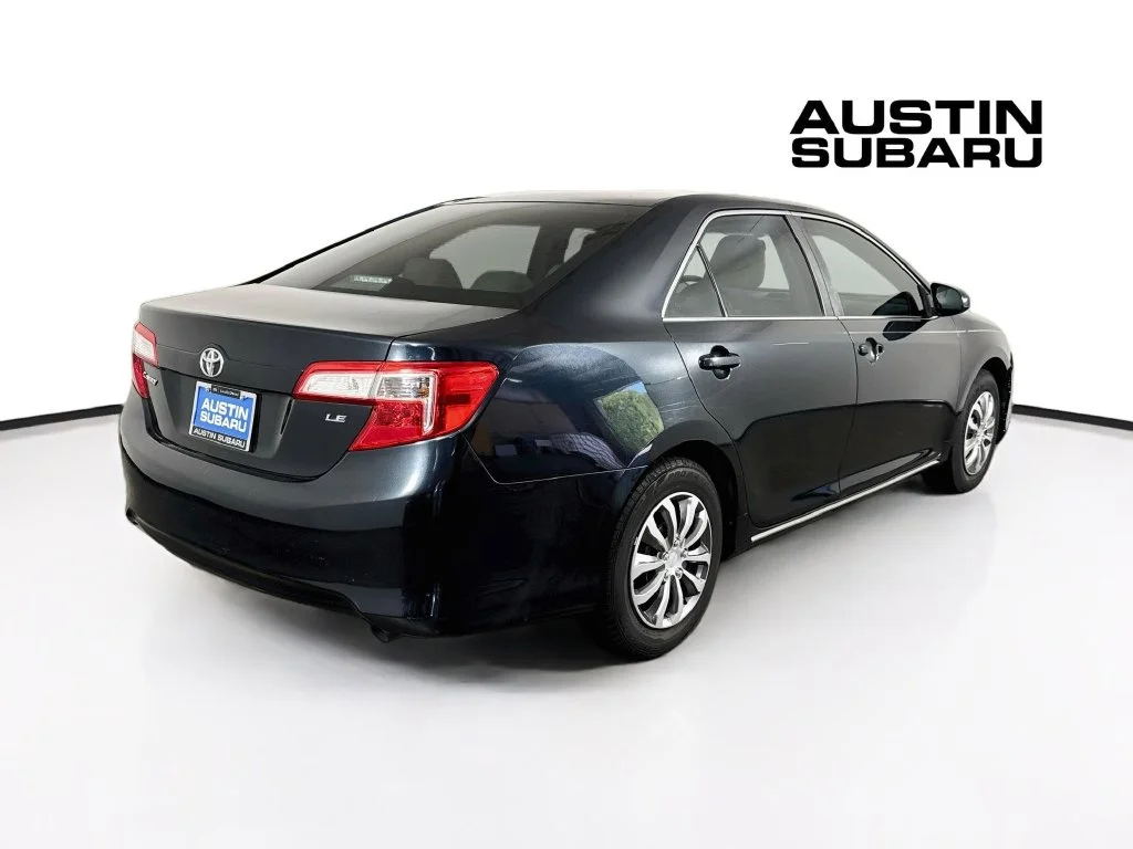 Used 2013 Gray Toyota LE image 7