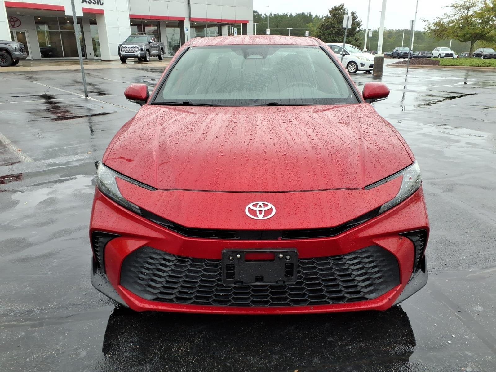 Used 2025  Toyota SE image 8