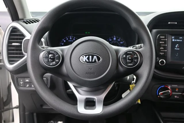 Used 2020 White Kia S image 12