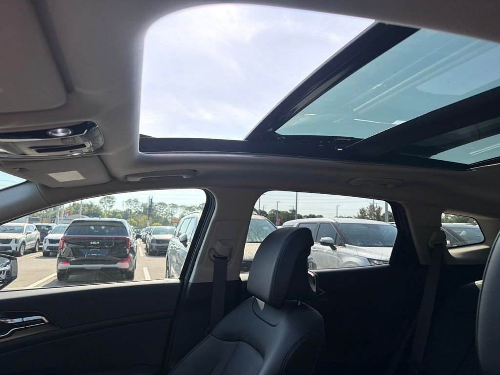 Certified Used 2025 Blue Kia EX image 19