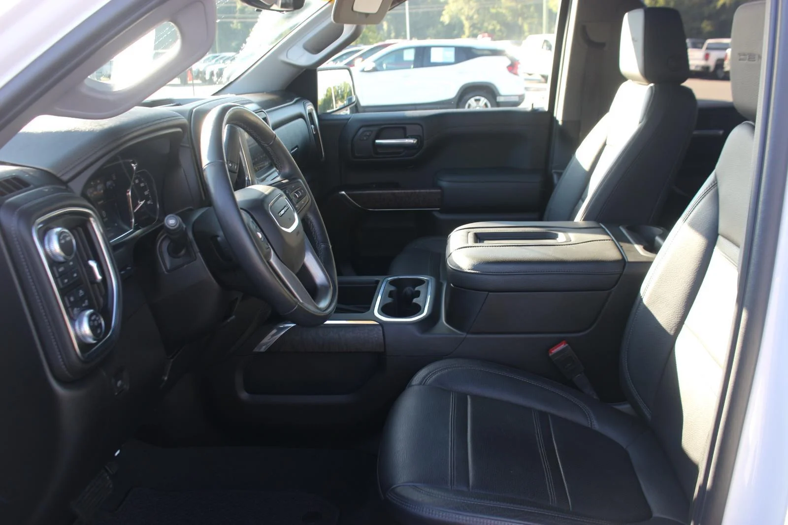 Used 2021 WHITE FROST TRICOAT GMC Denali image 15