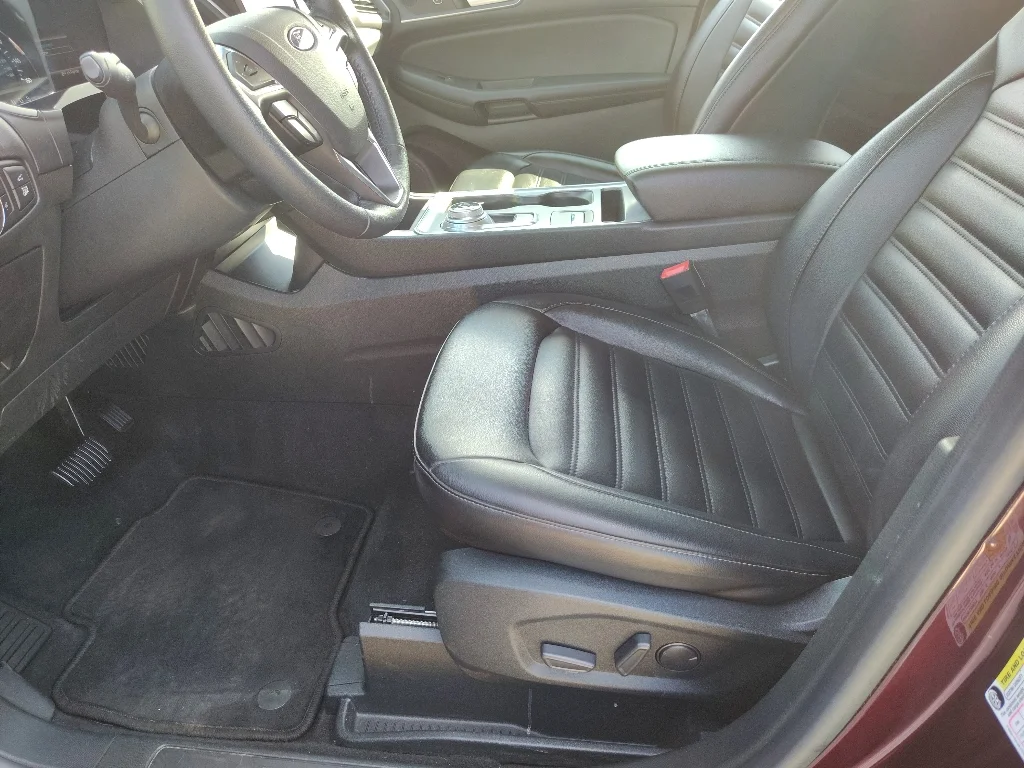 Used 2021 Burgundy Velvet Metallic Tinted Clearcoat Ford SEL image 11