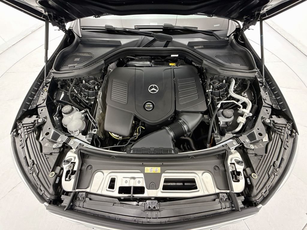 New 2027 Graphite Grey Metallic Mercedes-Benz GLC 300 image 29