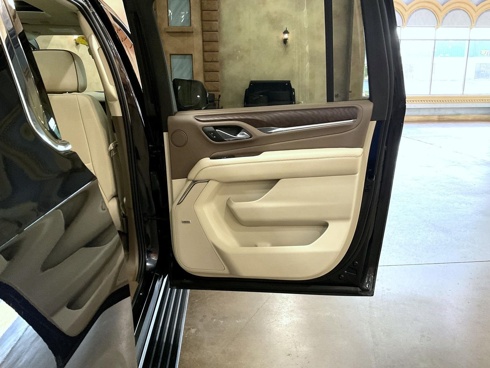 Used 2023 Blue GMC Denali image 17