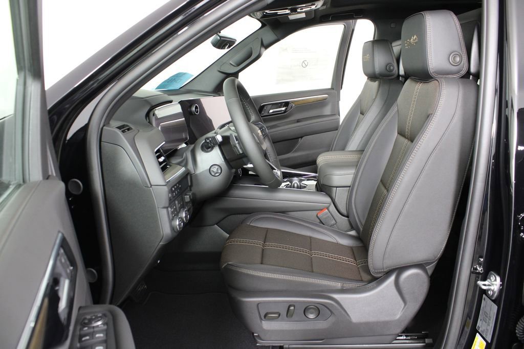 2026 Chevrolet Suburban High Country - Photo 25