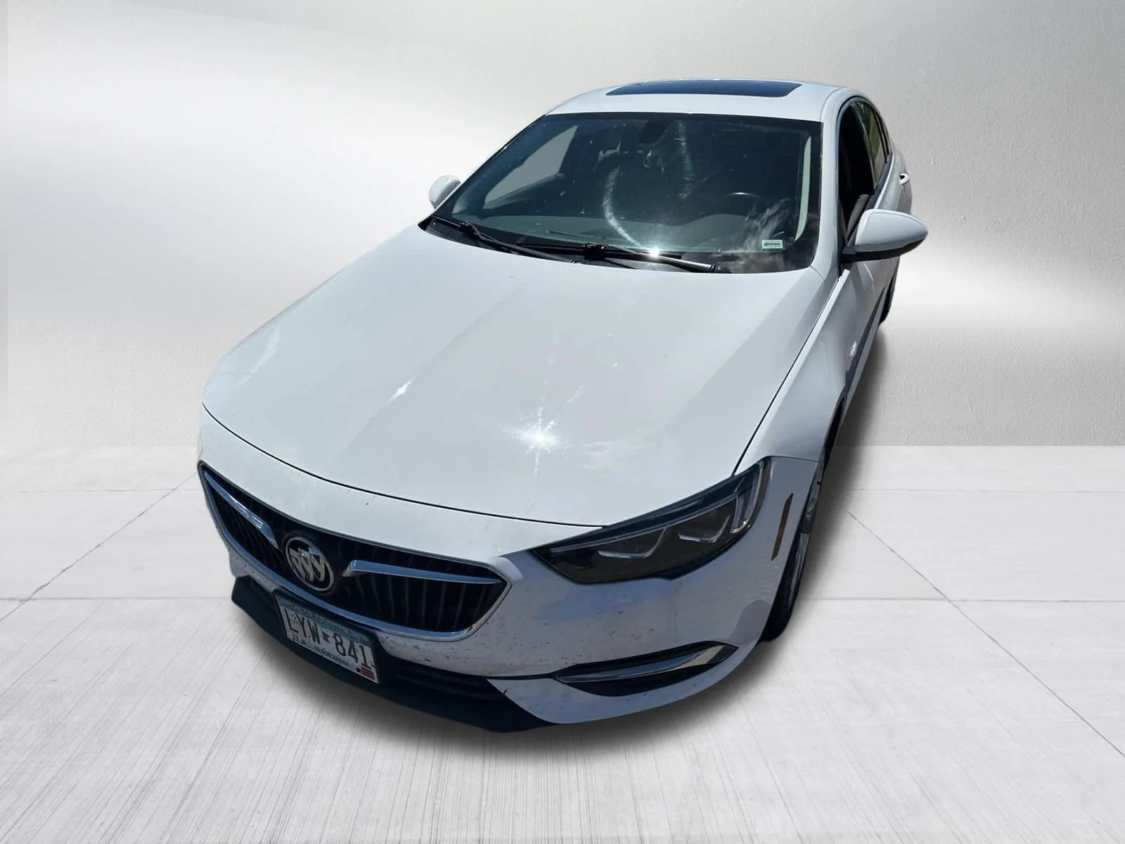 Used 2018 Buick Regal Sportback Preferred with VIN W04GL6SX3J1055518 for sale in Cambridge, MN