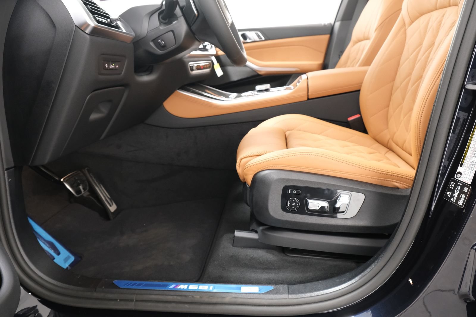 New 2026 Carbon Black Metallic BMW M60i image 52