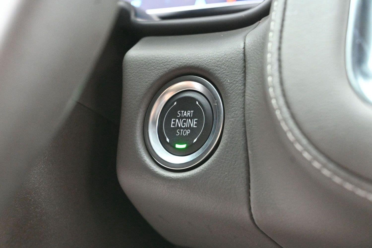Used 2024 Summit White Chevrolet LT image 25