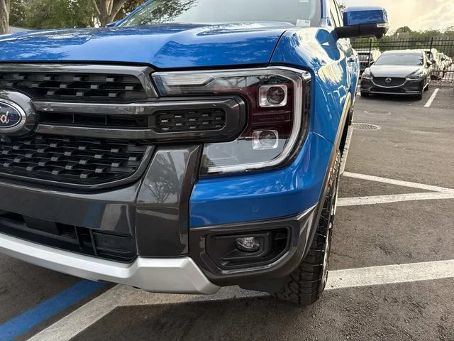 Used 2025 Blue Ford Lariat image 9