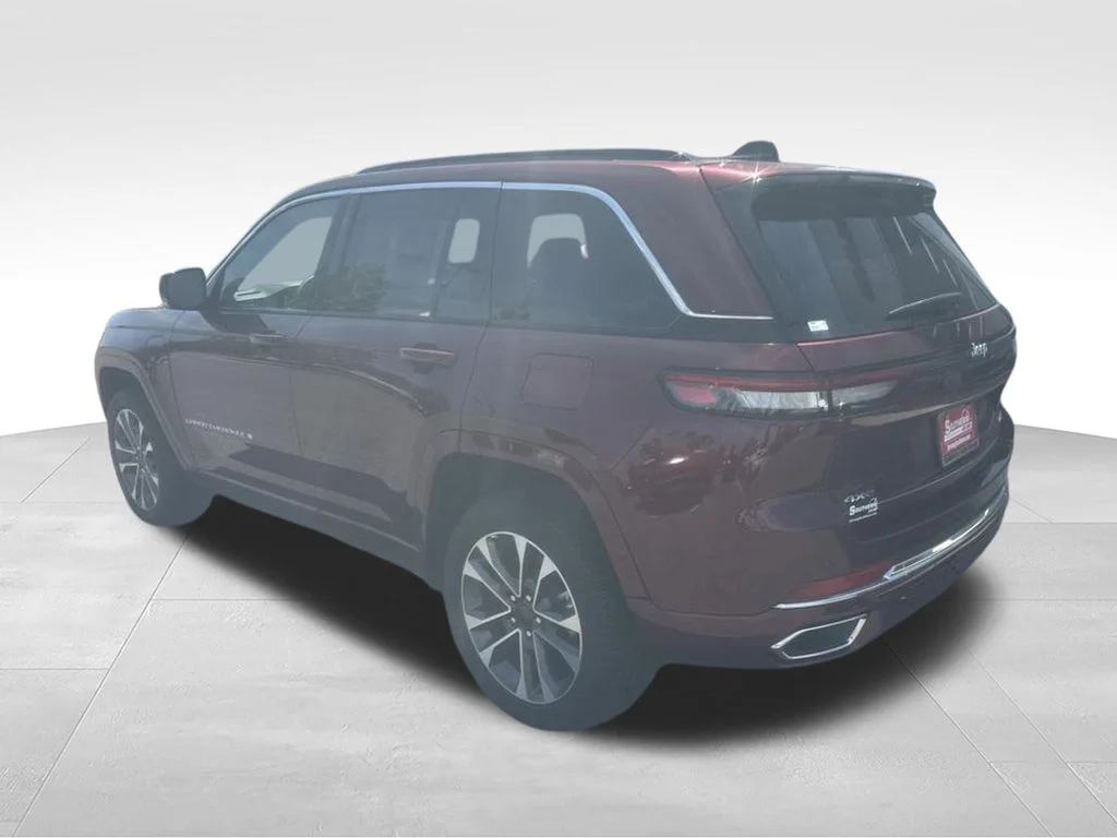 New 2024 Velvet Red Pearl-Coat Exterior Paint Jeep Overland 4xe image 16