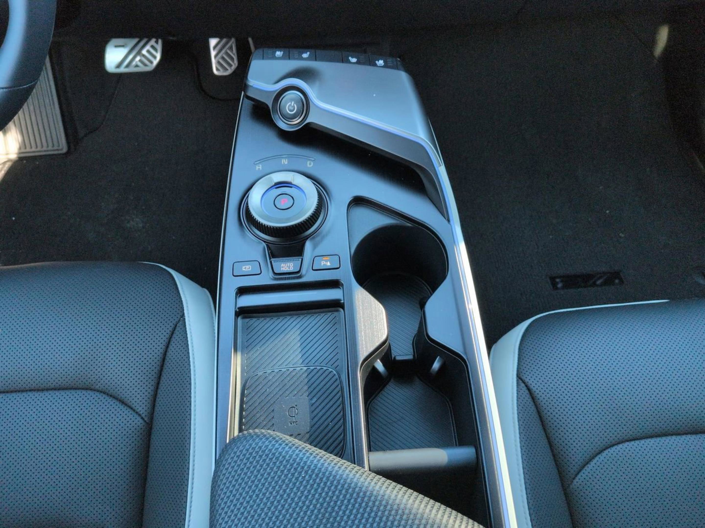New 2026 Glacier White Pearl/Black Roof Kia GT-Line image 28