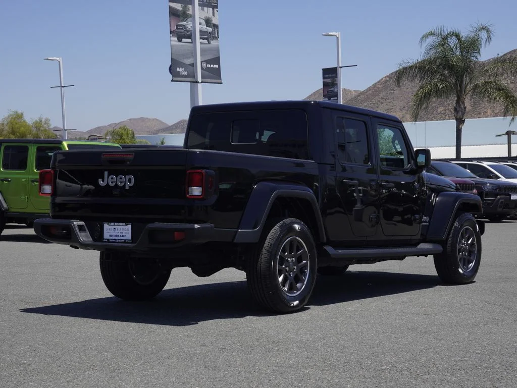 Certified Used 2021 Black Jeep Overland image 3