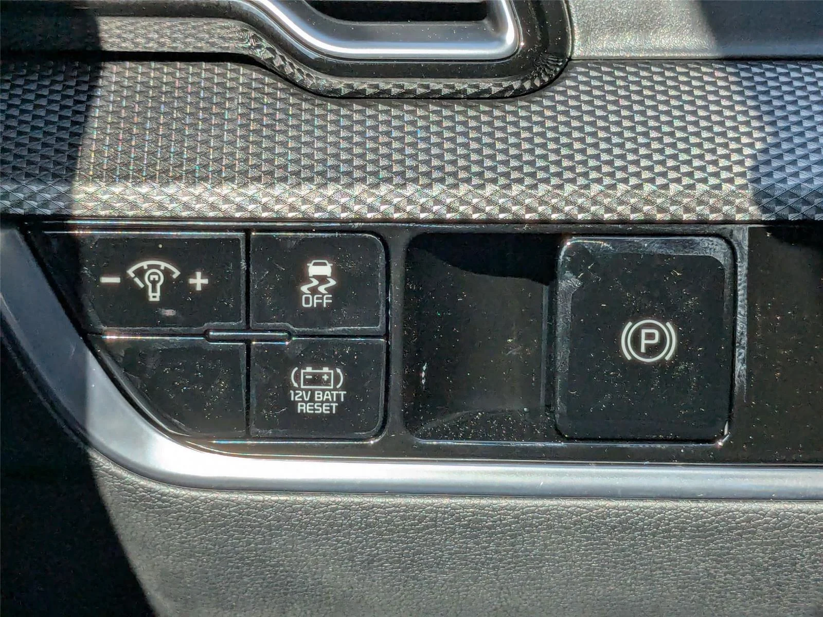 2025 Kia Sportage LX Hybrid - Photo 17