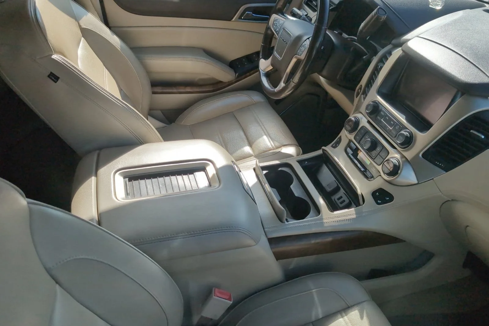 Used 2019 SUMMIT WHITE GMC Denali image 5
