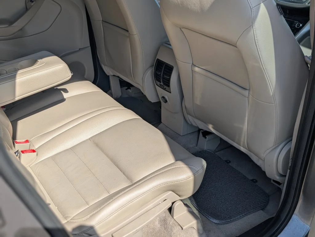 Used 2013 Gray Ford SEL image 26