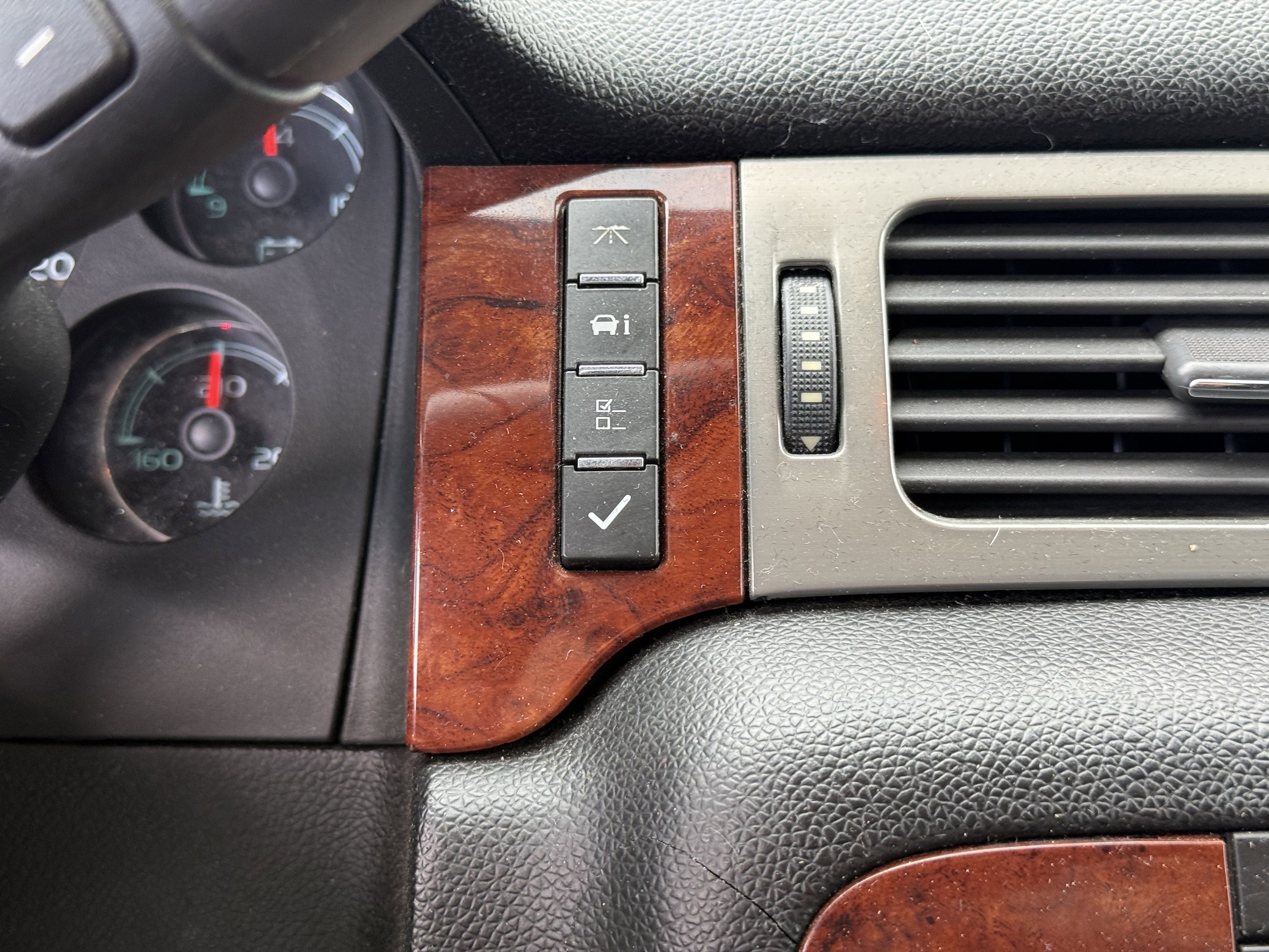 Used 2010 Taupe Gray Metallic Chevrolet LT image 21