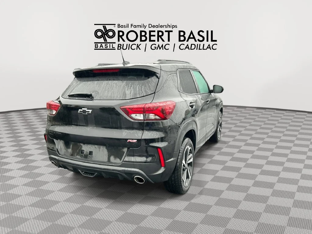 Used 2023 MOSAIC BLACK METALLIC Chevrolet RS image 8