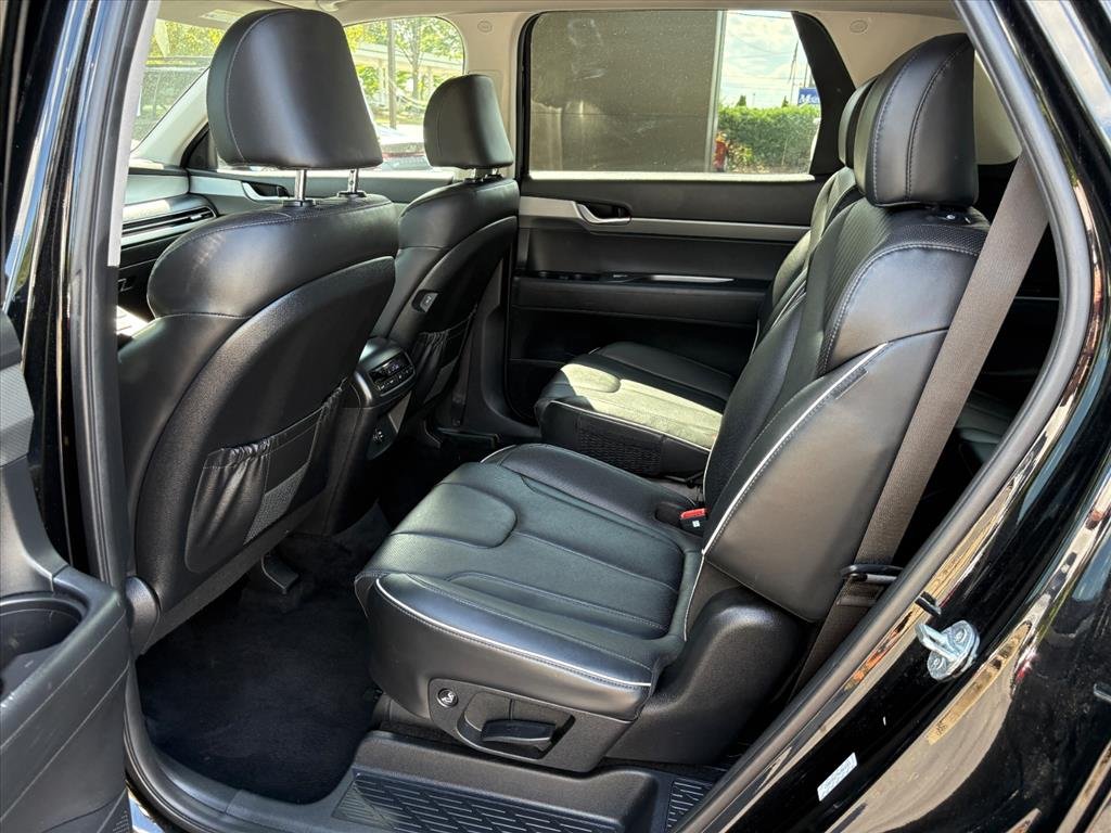 Certified Used 2024 Abyss Black Pearl Hyundai SEL 7 Passenger image 17