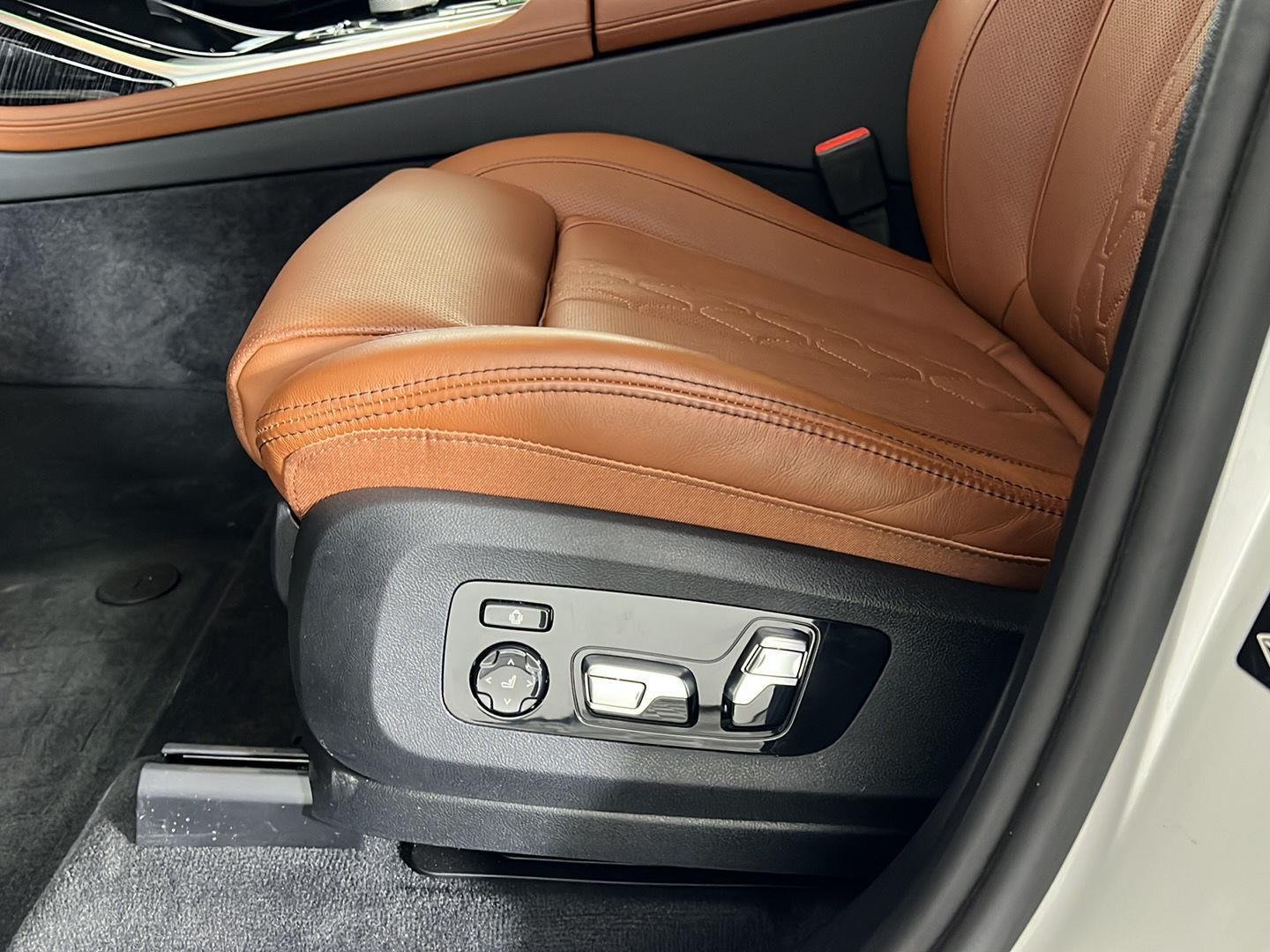 New 2026 Mineral White Metallic BMW M60i image 14