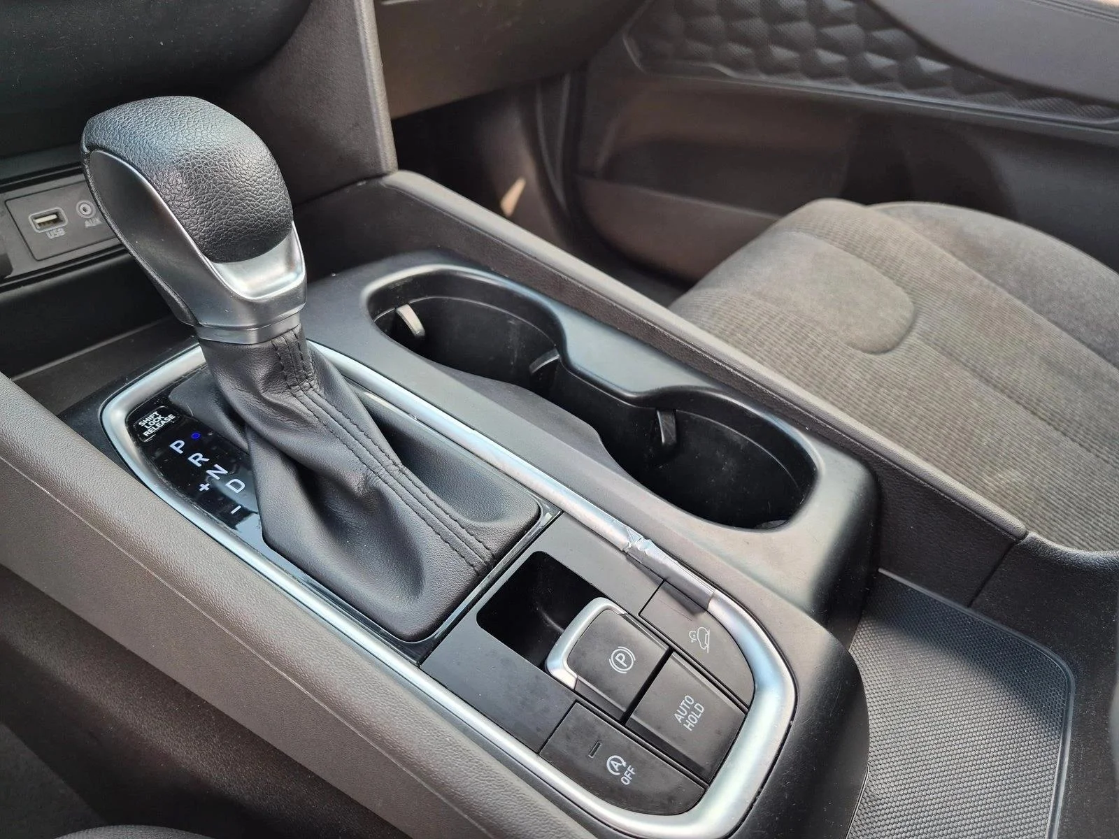 Certified Used 2019 Stormy Sea Hyundai SE image 11